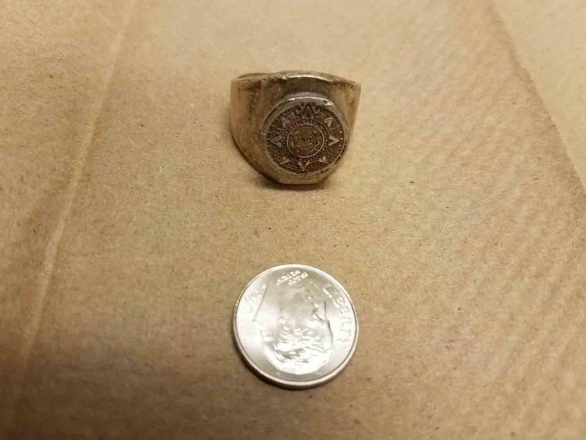 Size of ring compared to dime